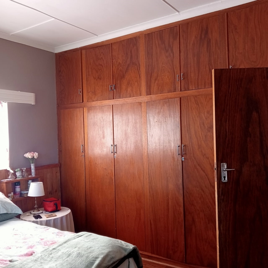 To Let 4 Bedroom Property for Rent in Top Town Eastern Cape